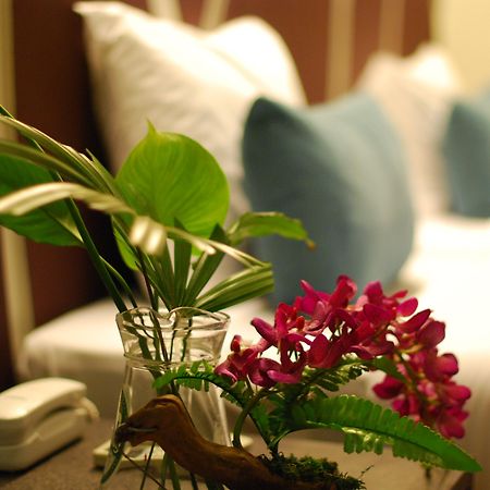 H-Residence Bangkok Buitenkant foto