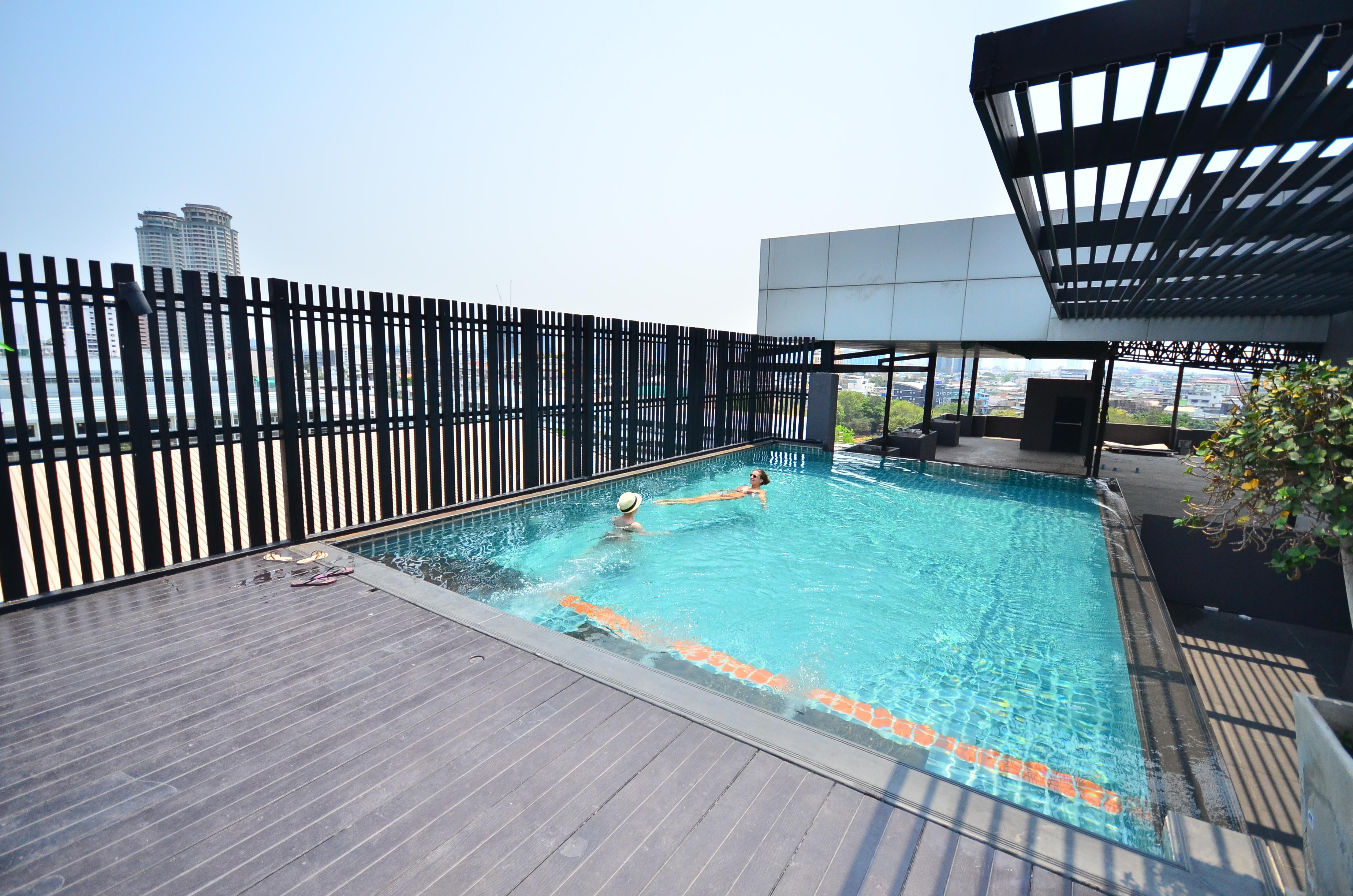 H-Residence Bangkok Buitenkant foto