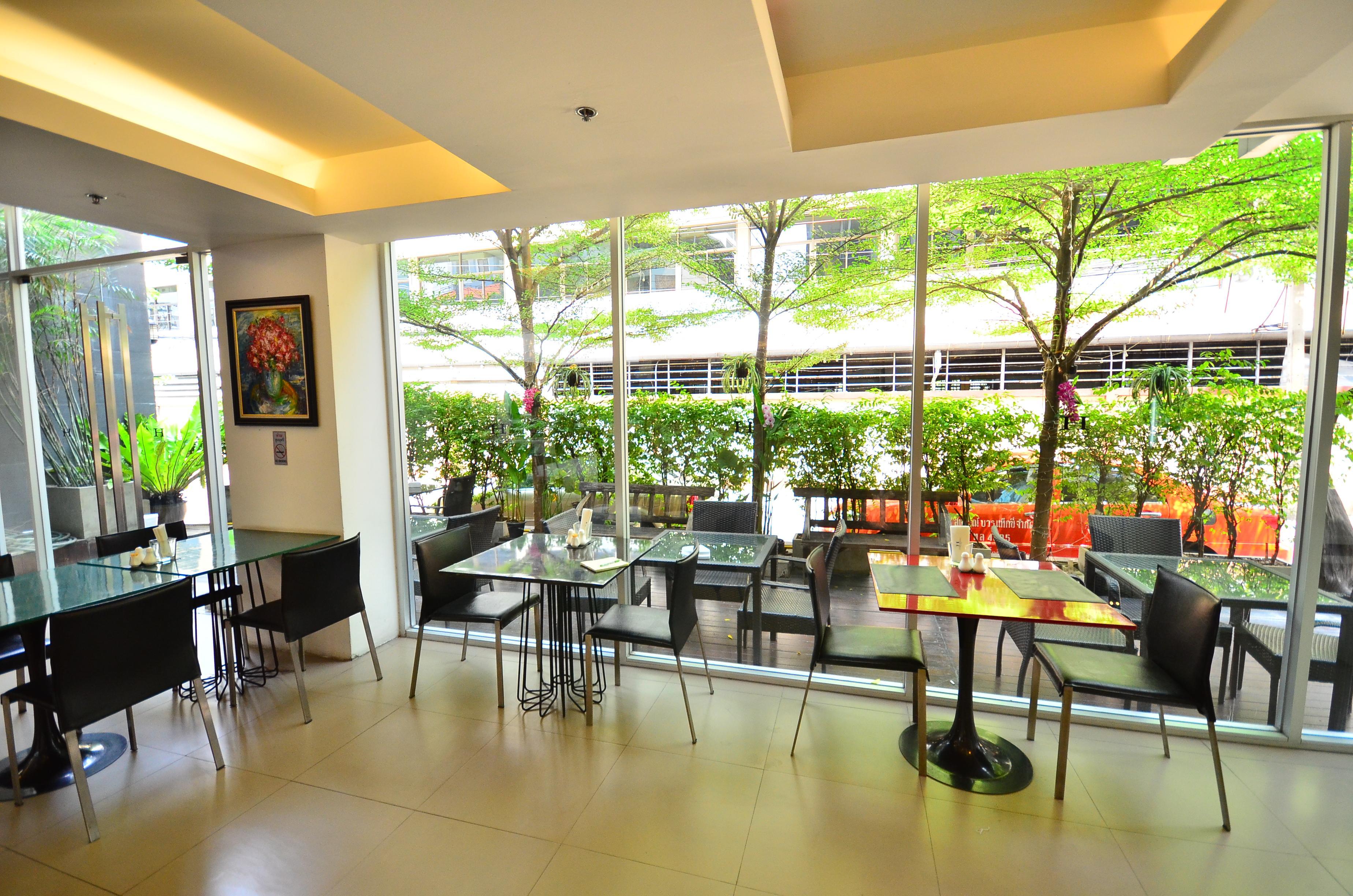 H-Residence Bangkok Buitenkant foto