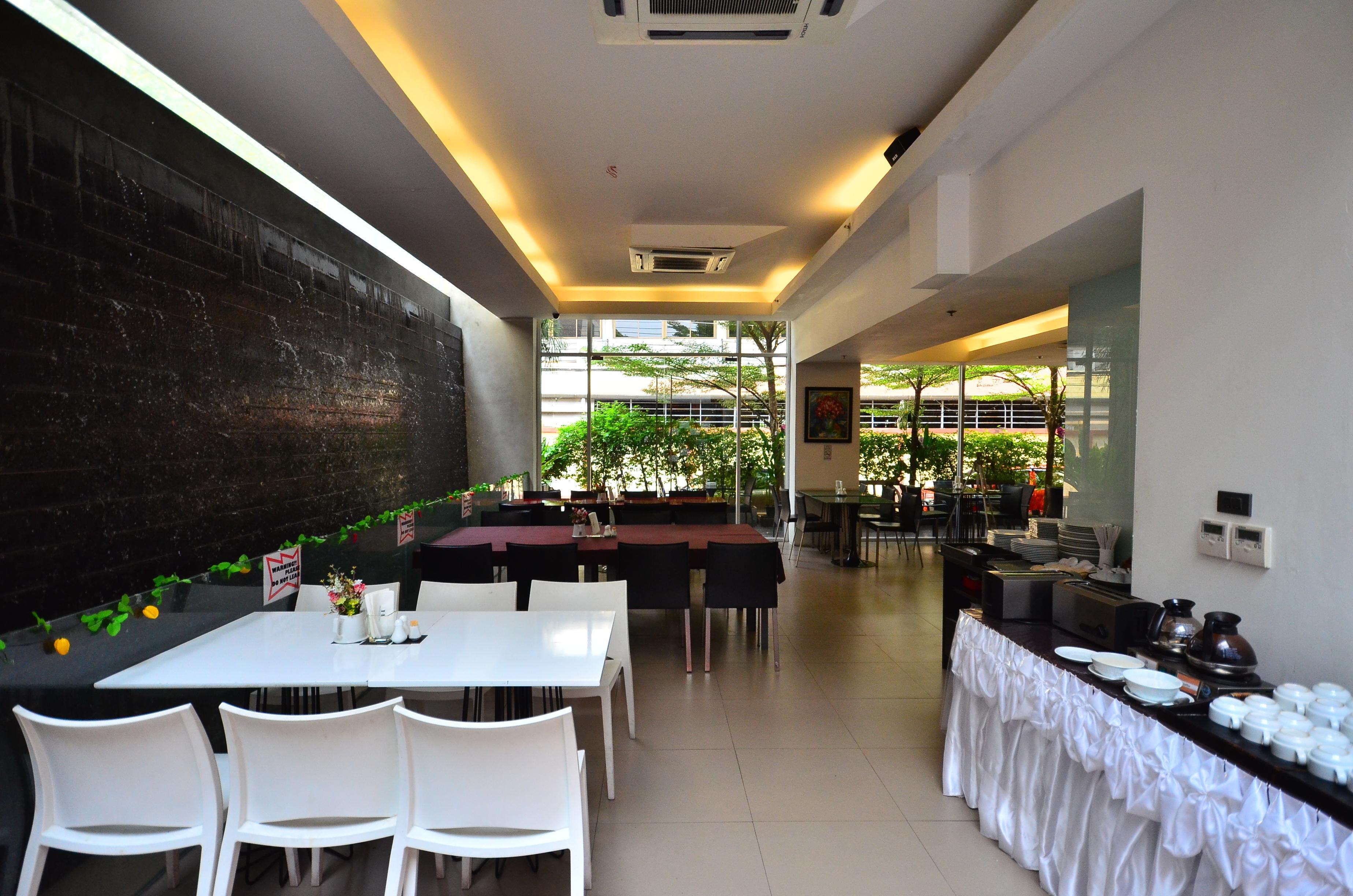 H-Residence Bangkok Buitenkant foto