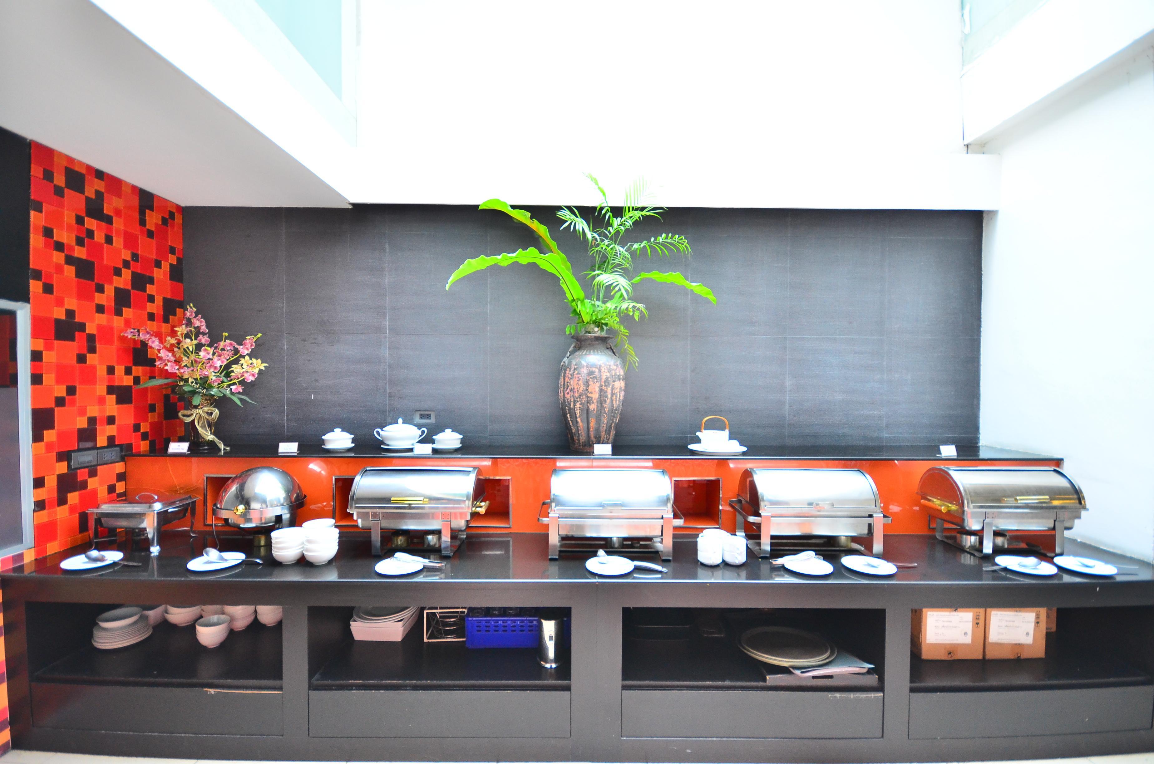 H-Residence Bangkok Buitenkant foto